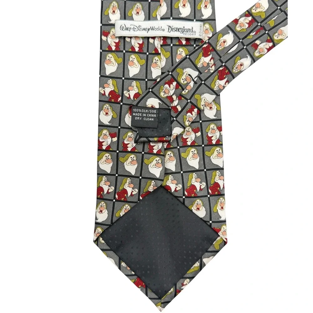 Disney Parks 'Grumpy' Seven Dwarfs 100% Silk Mens Necktie Gray 57.5